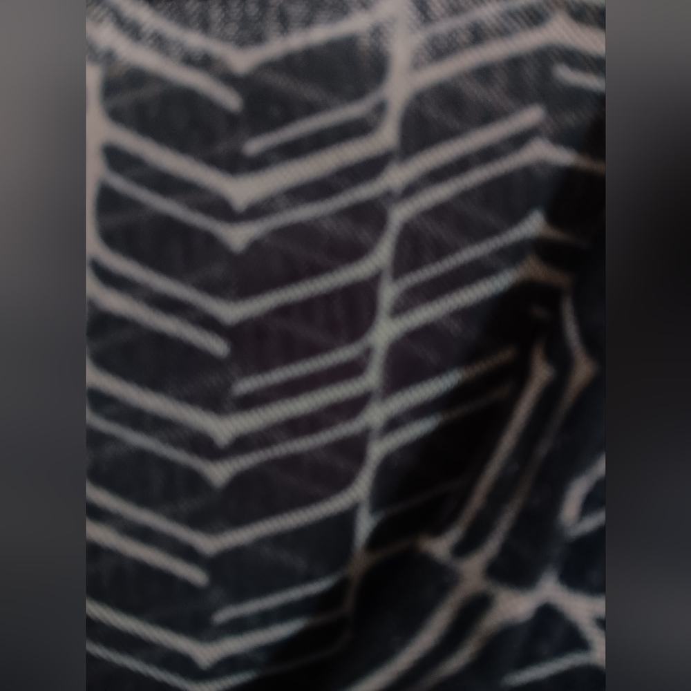 Sweet Pea Black and White Chevron Top - Picture 6 of 6